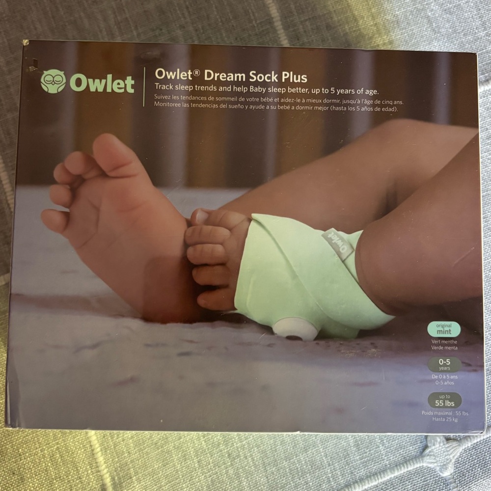 BRAND NEW - Owlet Dream Sock Plus in Mint Green